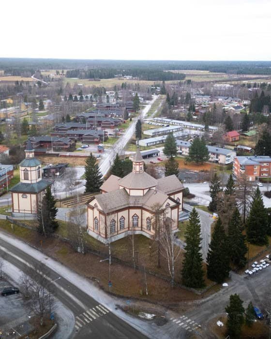 Kannuksen kirkko hautajaiskuvaaja Joni Pystön kuvaamana.