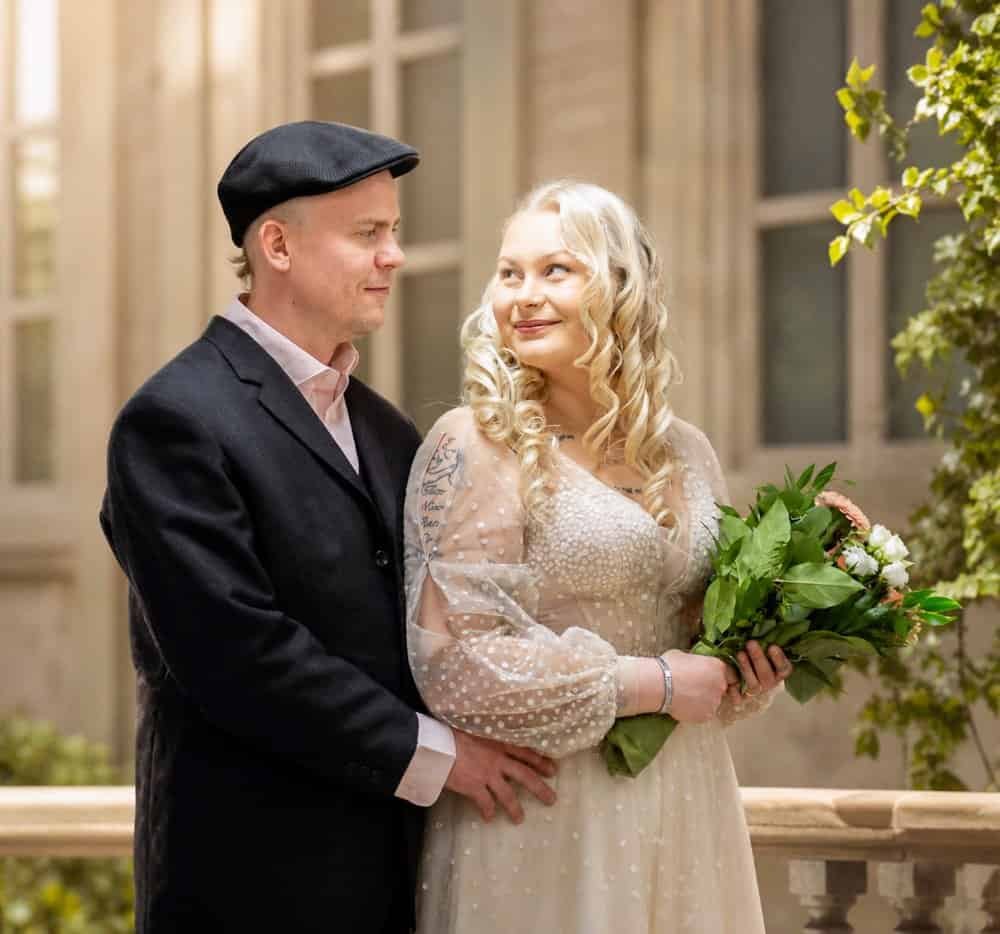 Kaunis hääpari valokuvaaja Joni Pystön kuvaamana. Hääkuvaaja Joni Pystö, toimialueena Pohjois-Pohjanmaa ja rannikkoalueet